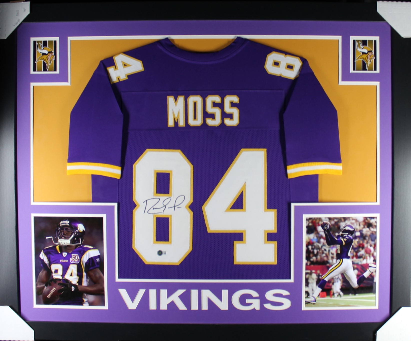 Randy Moss Autographed/Signed Pro Style Purple XL Framed Jersey Beckett 51232