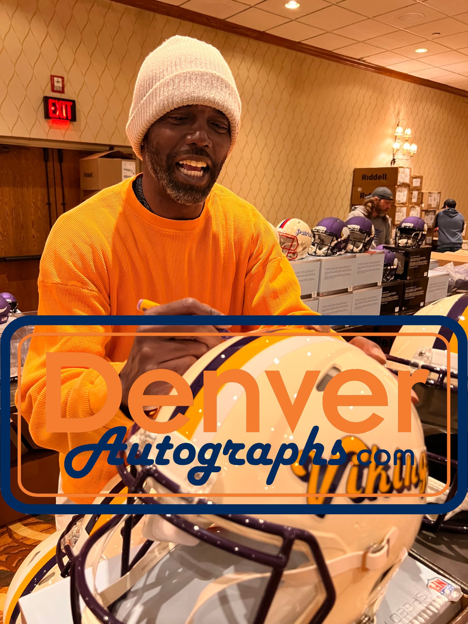 Randy Moss Autographed Minnesota Vikings Authentic Retro Helmet Beckett 56323 7 Randy Moss Autographed Minnesota Vikings Authentic Retro Helmet Beckett 56323