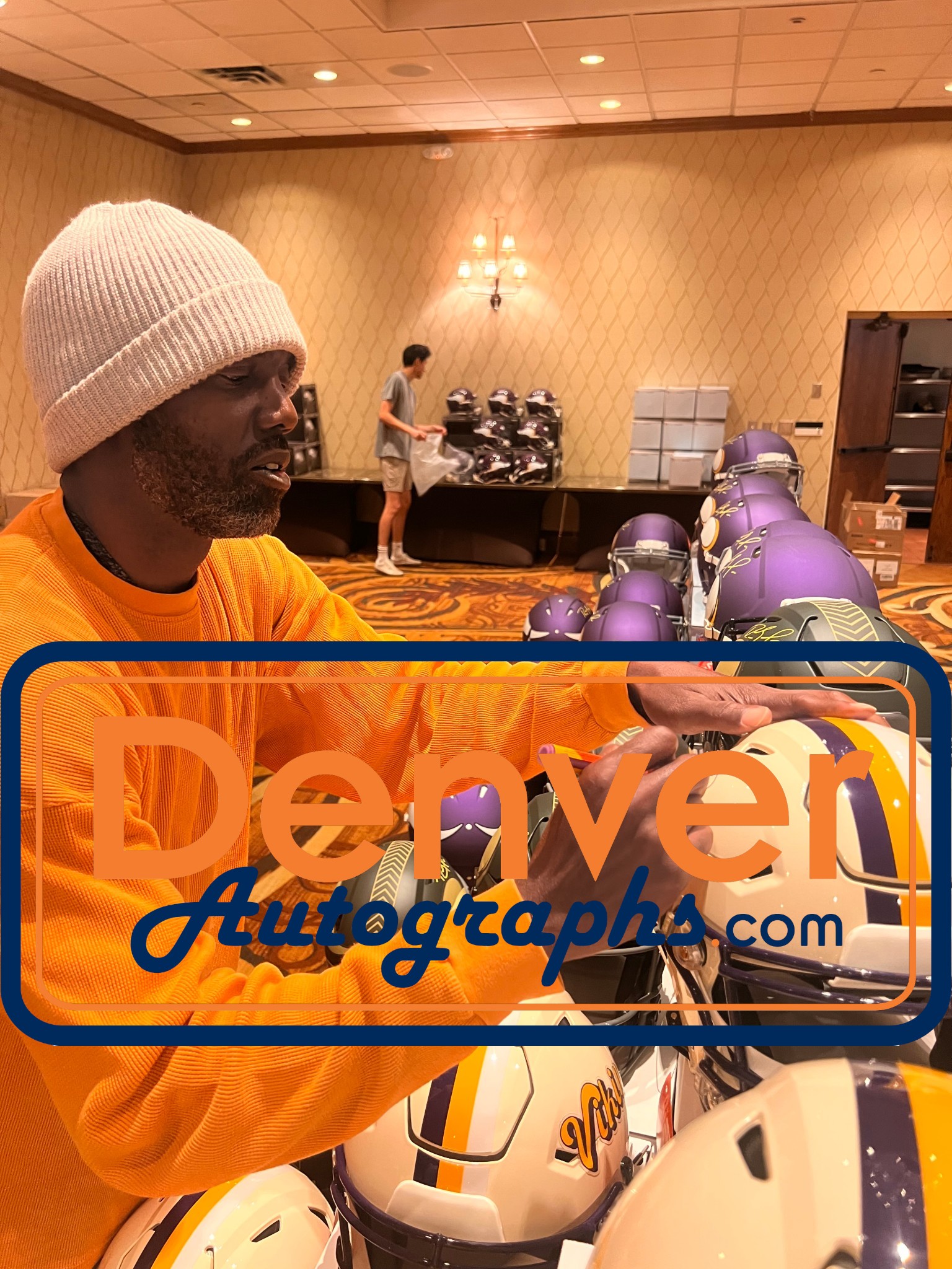 Randy Moss Autographed Minnesota Vikings SpeedFlex Retro Helmet Beckett 56290 7 Randy Moss Autographed Minnesota Vikings SpeedFlex Retro Helmet Beckett 56290