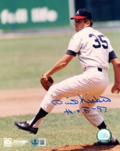 Phil Niekro Autographed/Signed Atlanta Braves 8x10 Photo HOF Beckett 57399