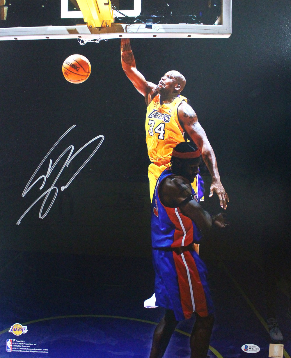 Shaquille O'Neal Autographed Los Angeles Lakers 16x20 Photo BAS 28350 PF