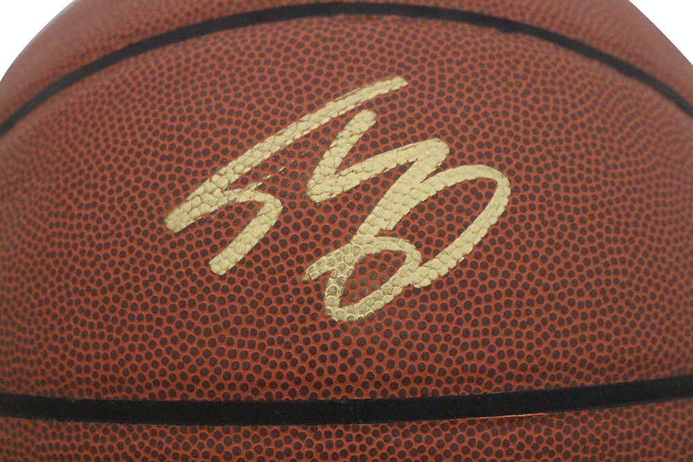 Shaquille O'Neal Autographed Los Angeles Lakers Spalding Basketball BAS 28253