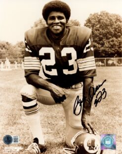 Brig Owens Autographed Washington Redskins 8x10 Photo PF B&W Kneel Beckett 56815