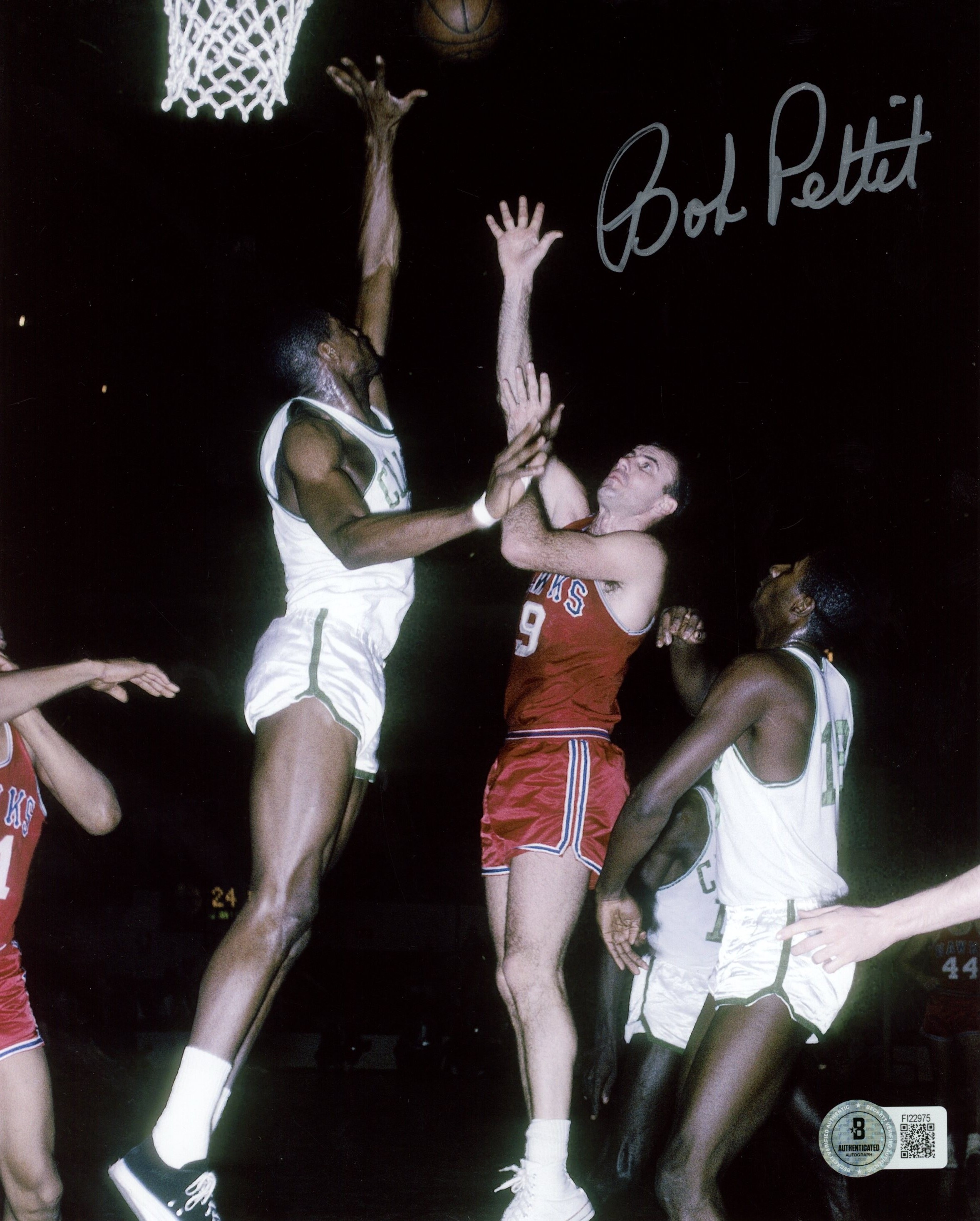 Bob Pettit Autographed/Signed St Louis Hawks 8x10 Photo Beckett 57384