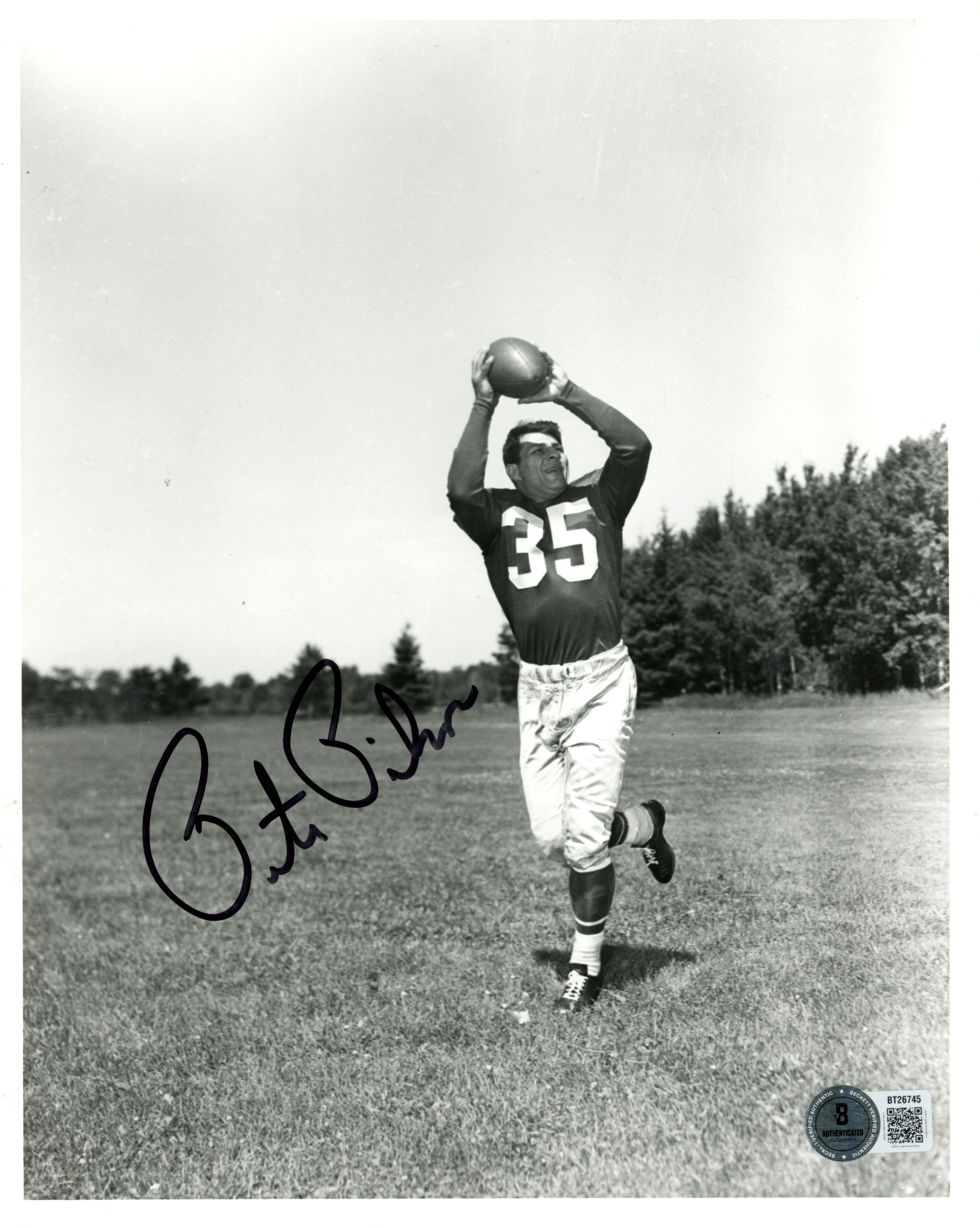 Pete Pihos Autographed Philadelphia Eagles 8x10 Photo B&W Beckett 56817