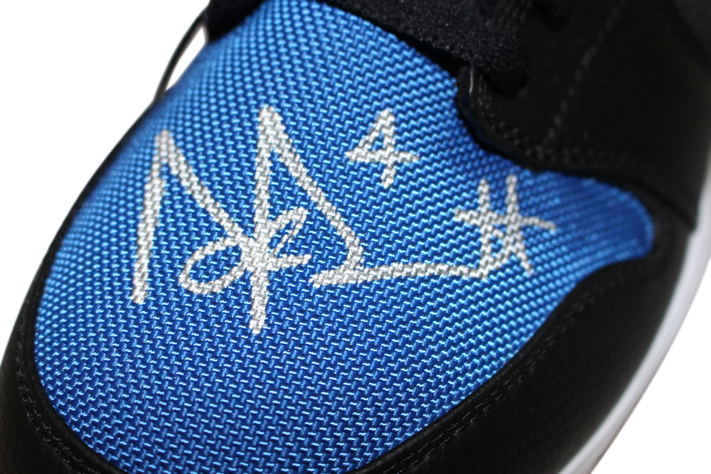 Dak Prescott Autographed 2019 Jordan 1 Mid TD Royal Cleat 10.5 Beckett