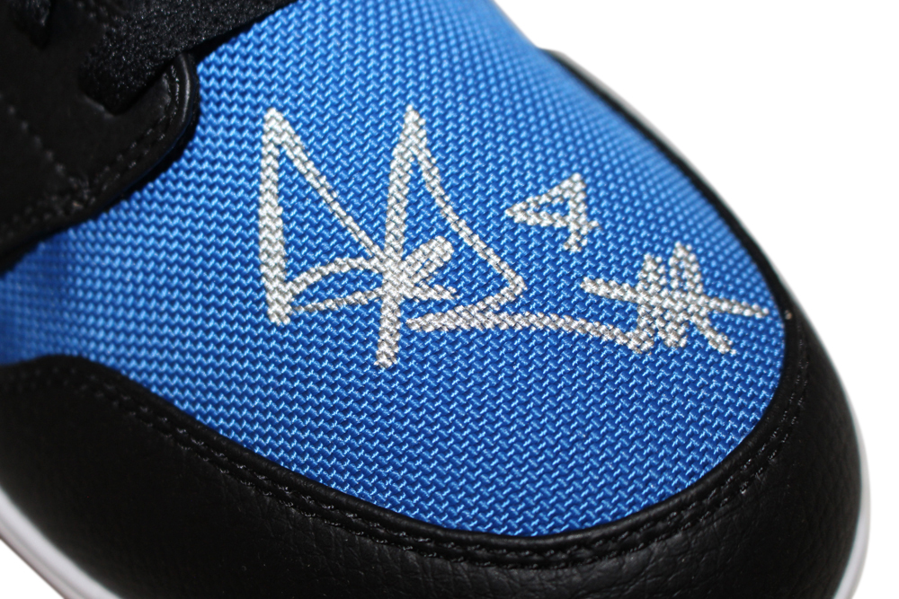 Dak Prescott Autographed 2019 Jordan 1 Mid TD Royal Cleat 10.5 Beckett