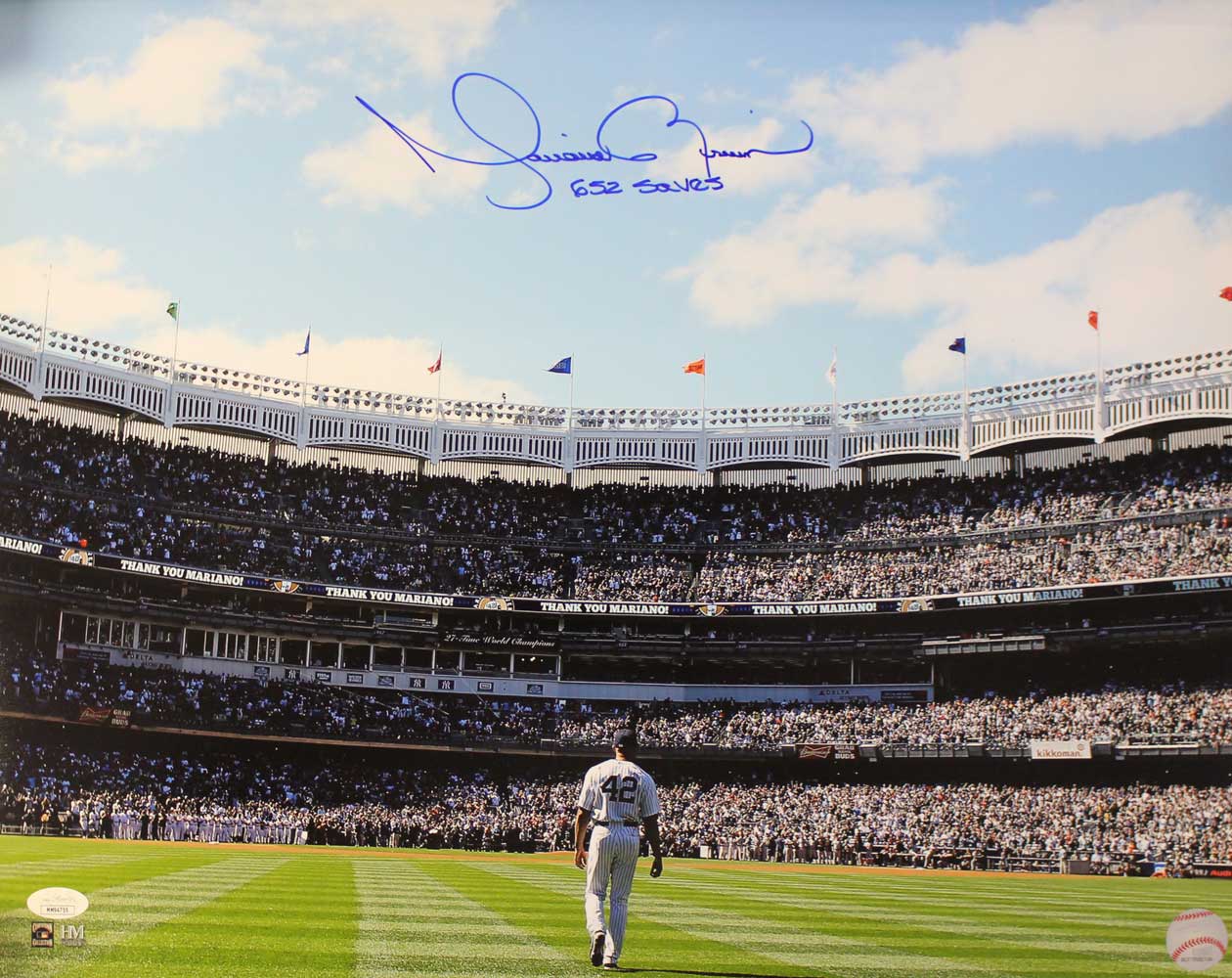Mariano Rivera Autographed New York Yankees 16x20 Photo 652 Saves JSA 31405