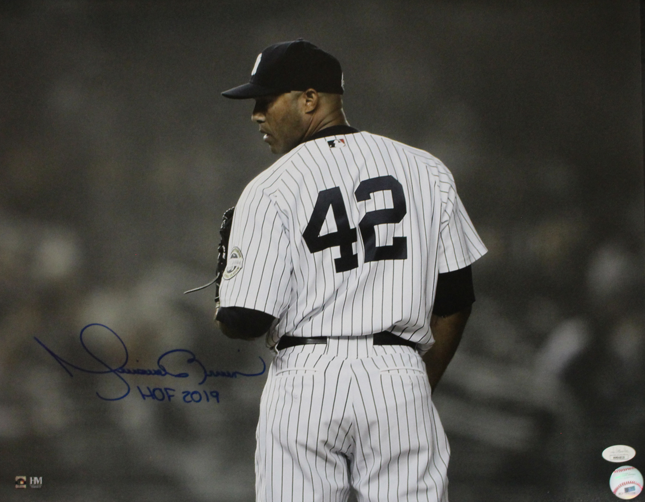 Mariano Rivera Autographed New York Yankees 16x20 Photo HOF JSA