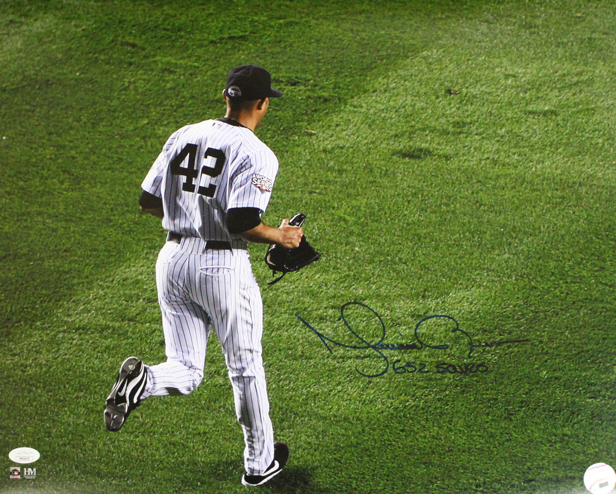 Mariano Rivera Autographed New York Yankees 16x20 Photo 652 Saves JSA