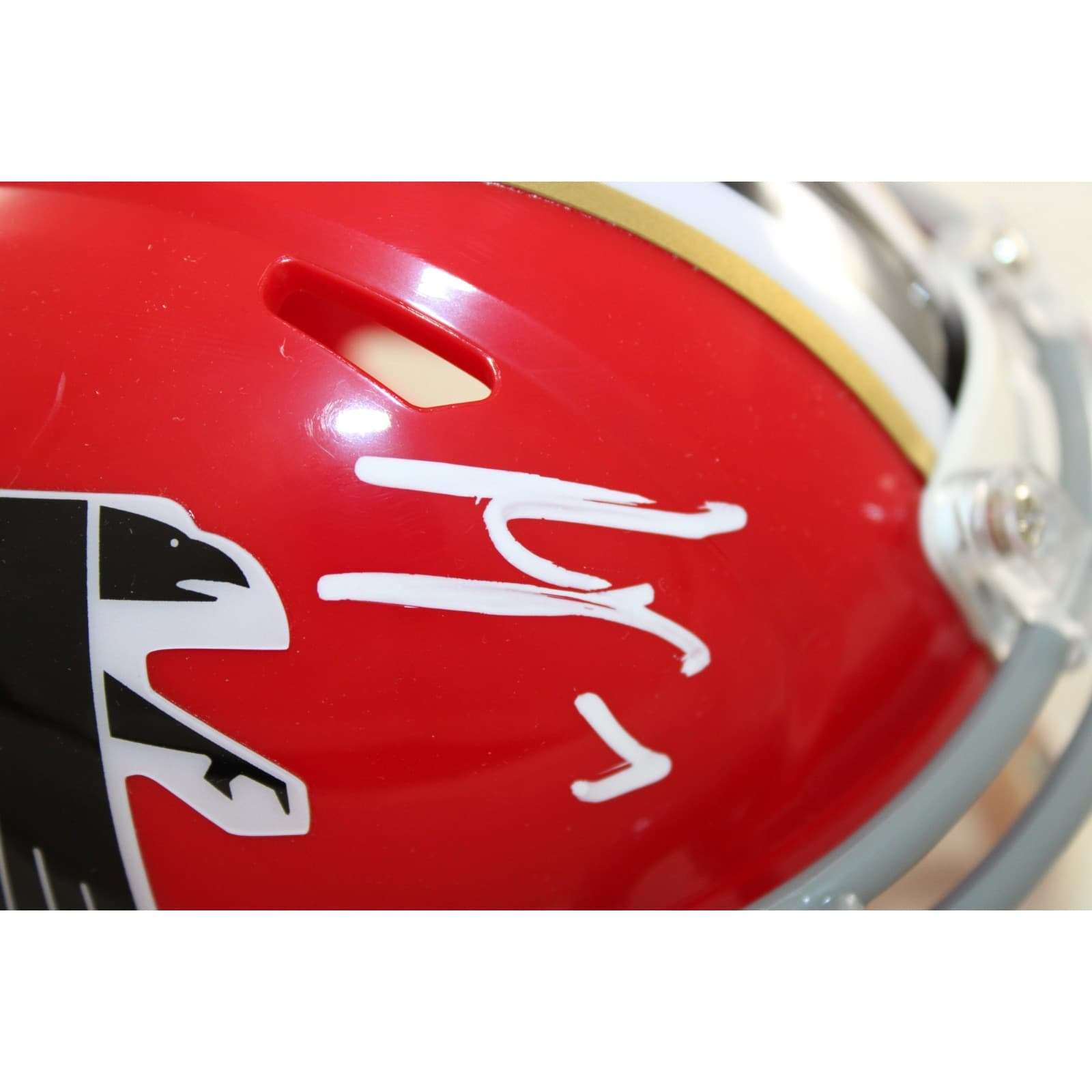 Bijon Robinson Autographed Atlanta Falcons Helmet Mini 66 TB Beckett WIT 58888 3 Bijon Robinson Autographed Atlanta Falcons Helmet Mini 66 TB Beckett WIT 58888