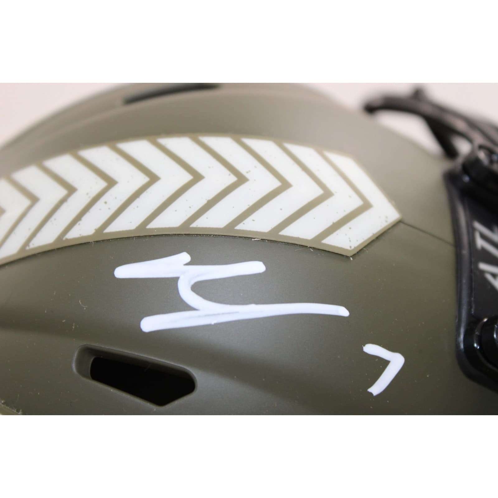 Bijon Robinson Autographed Atlanta Falcons Helmet Mini STS 25 Beckett WIT 58890 3 Bijon Robinson Autographed Atlanta Falcons Helmet Mini STS 25 Beckett WIT 58890