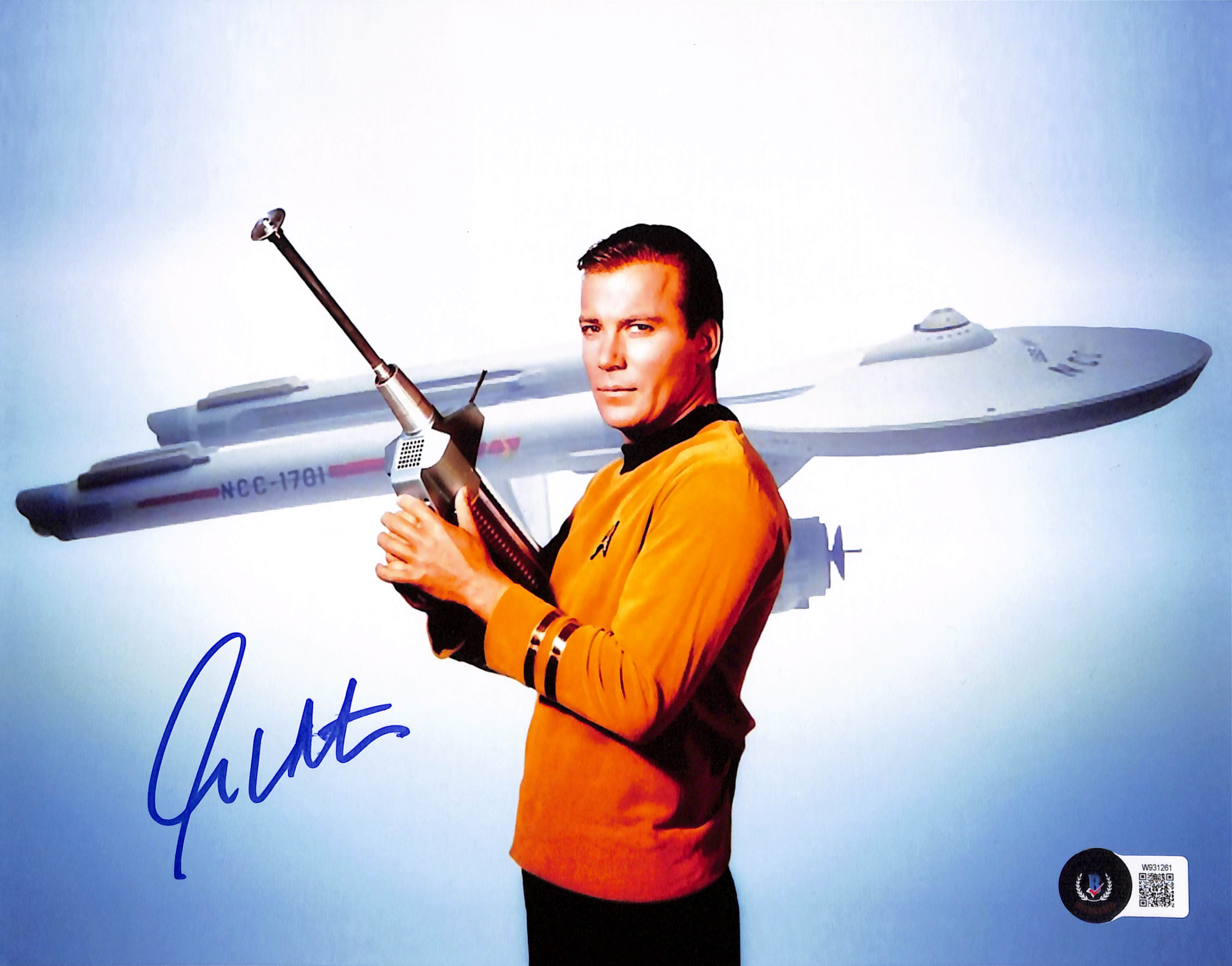 William Shatner Signed Star Trek 8x10 Photo Beckett 44514