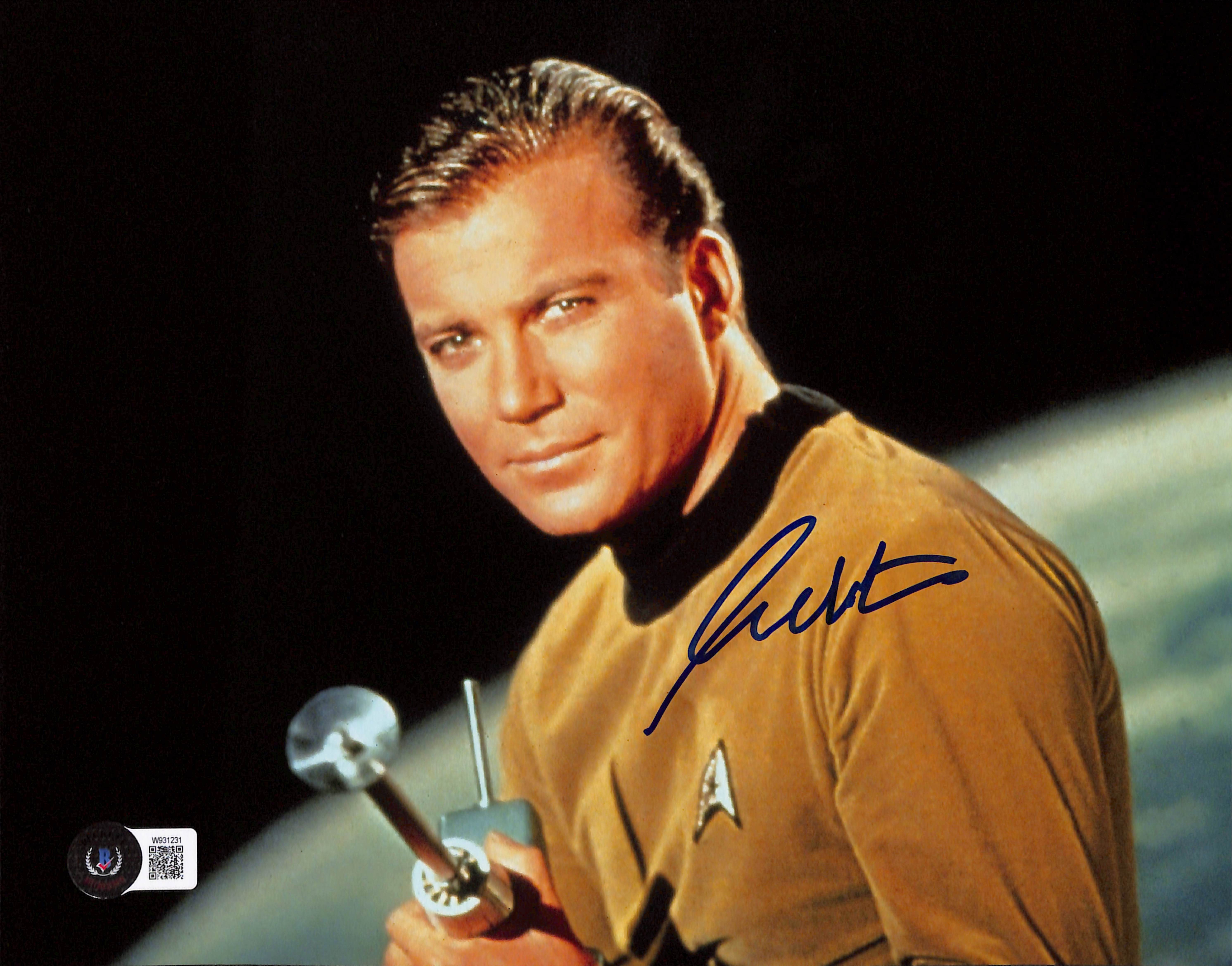 William Shatner Signed Star Trek 8x10 Photo Beckett 44533