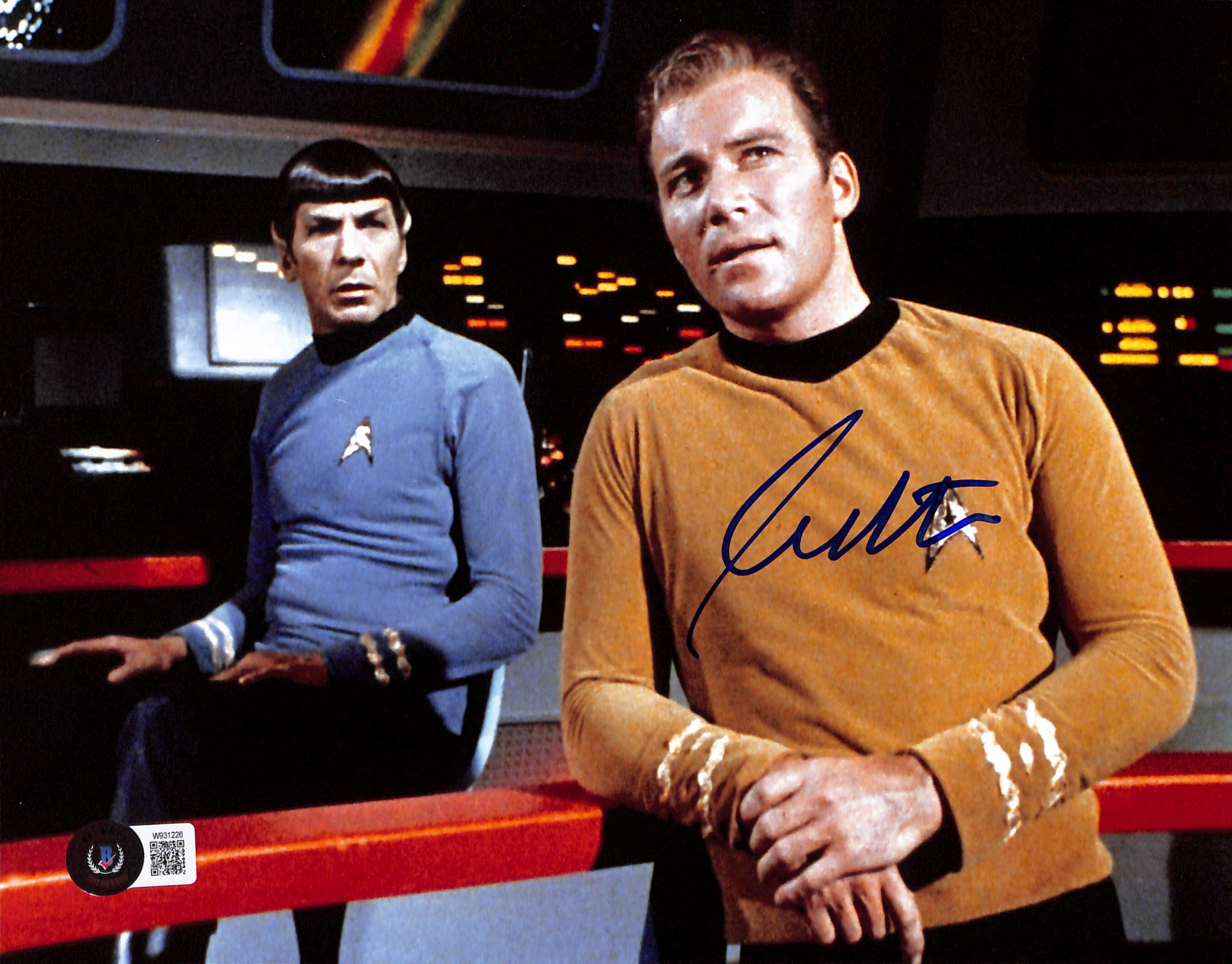 William Shatner Signed Star Trek 8x10 Photo Beckett 44535