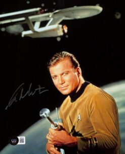 William Shatner Signed Star Trek 8x10 Photo Beckett 44520