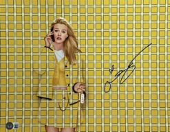 Alicia Silverstone Autographed/Signed Clueless 11x14 Photo Beckett 46647