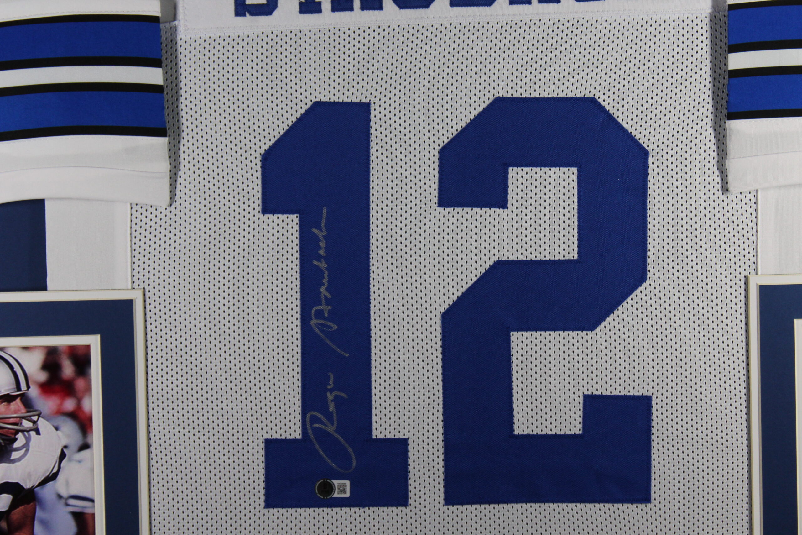 Roger Staubach Autographed Pro Style White XL Framed Jersey 35x43 Beckett 53763 2 Roger Staubach Autographed Pro Style White XL Framed Jersey 35x43 Beckett 53763