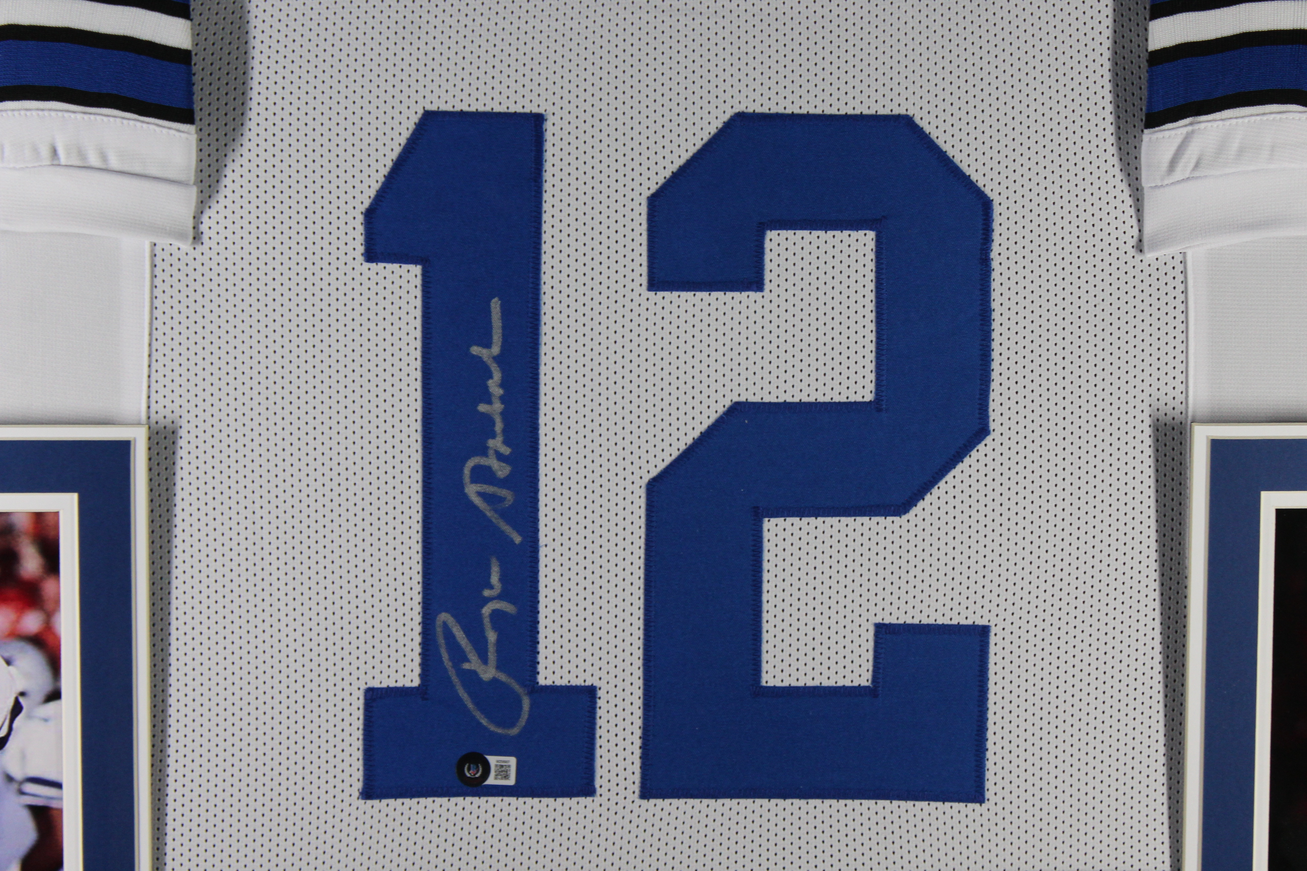 Roger Staubach Autographed/Signed Pro Style White XL Framed Jersey Beckett 51241
