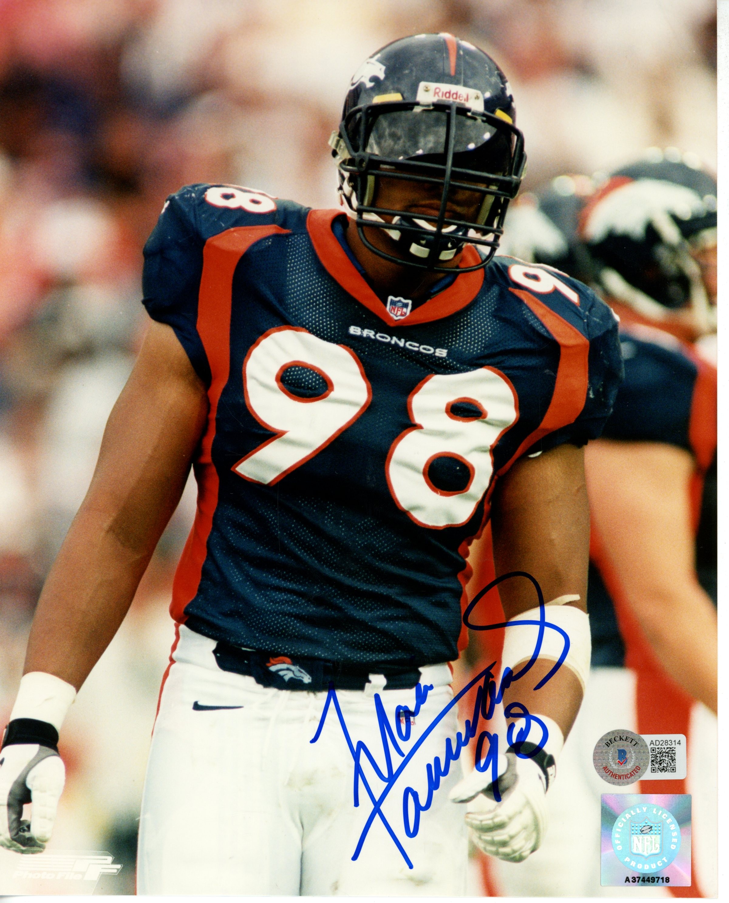 Maa Tanuvasa Autographed/Signed Denver Broncos 8x10 Photo Beckett 55871