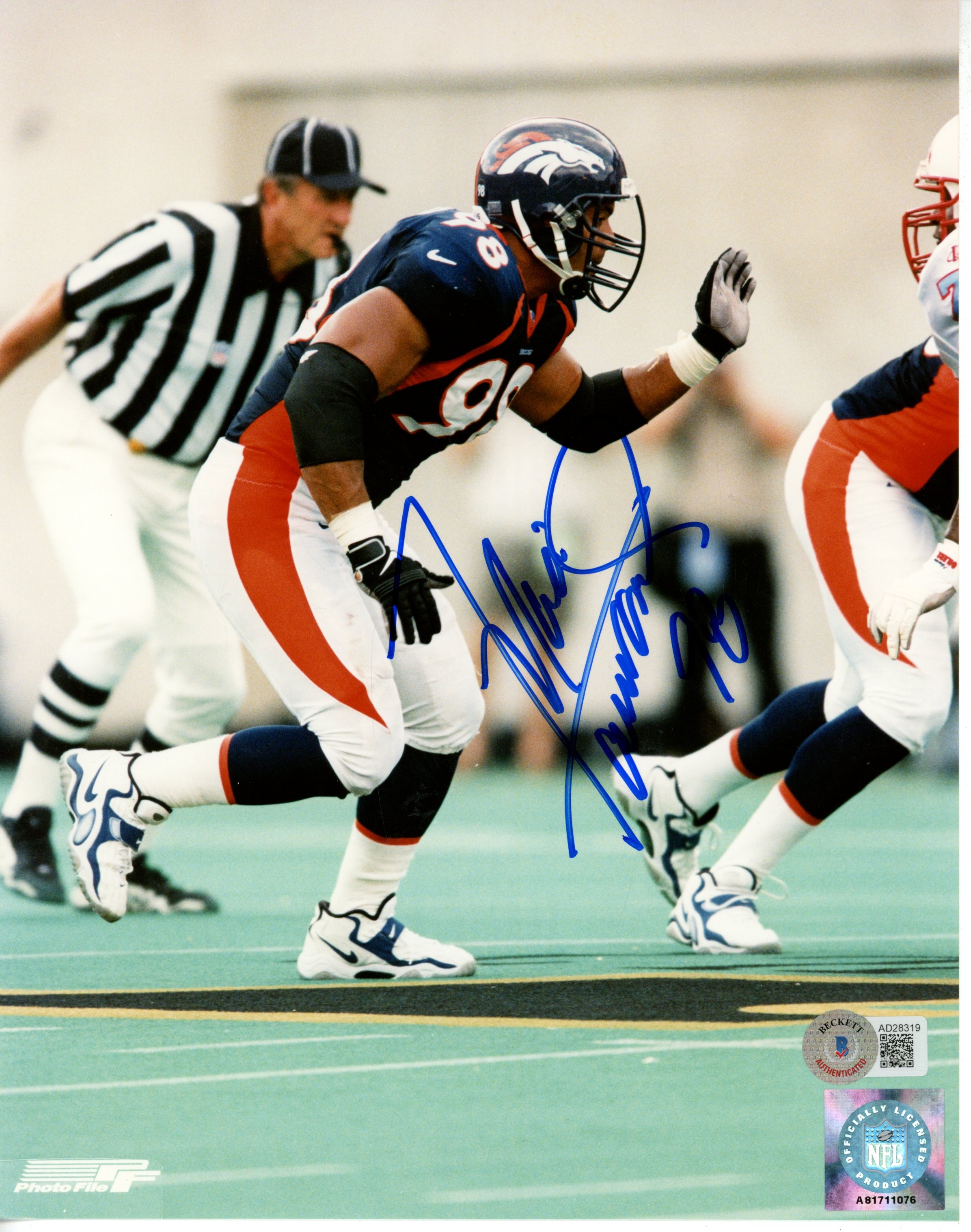 Maa Tanuvasa Autographed/Signed Denver Broncos 8x10 Photo Beckett 55873