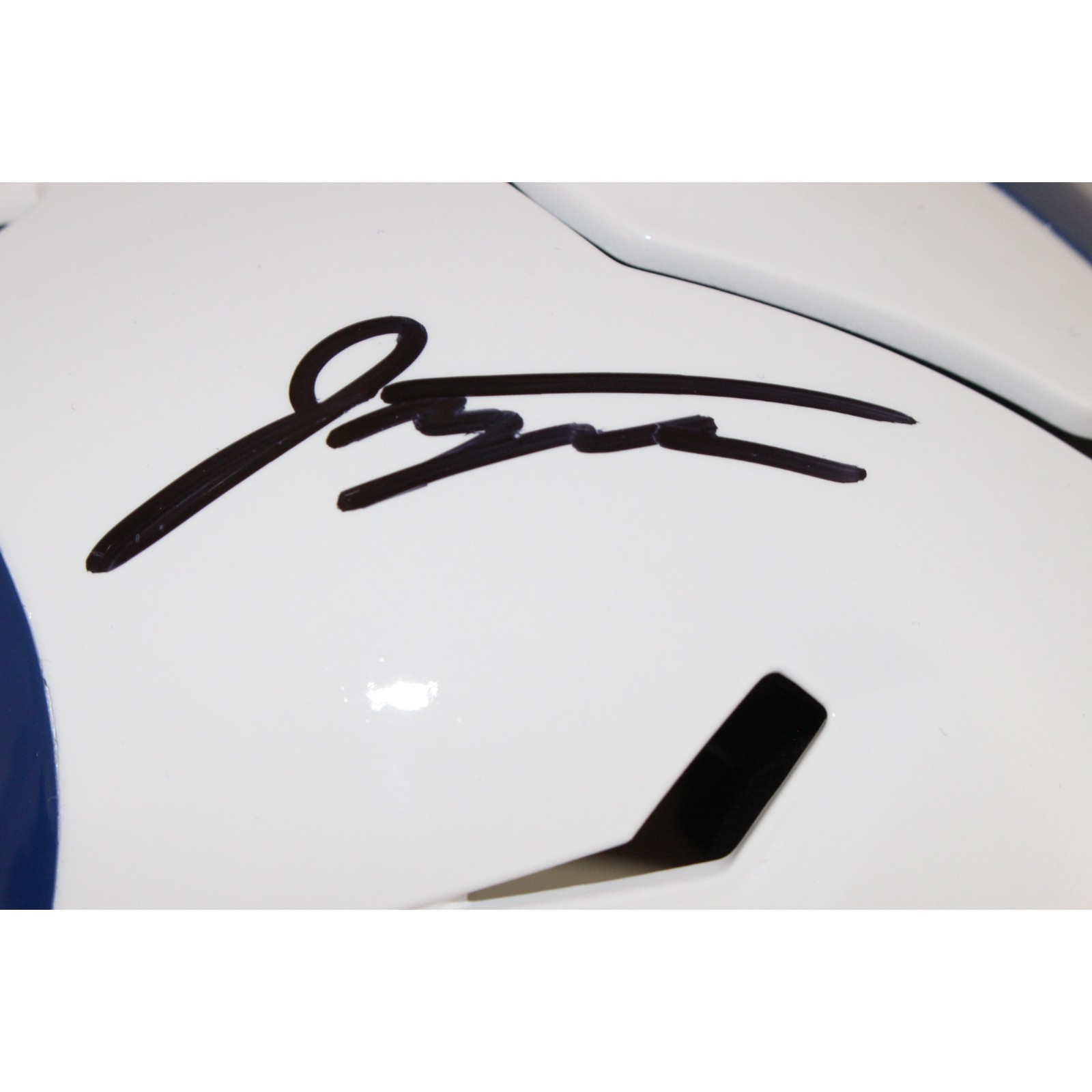 Jonathan Taylor Signed Indianapolis Colts Mid-Size Midi Helmet Beckett 53872 2 Jonathan Taylor Signed Indianapolis Colts Mid-Size Midi Helmet Beckett 53872