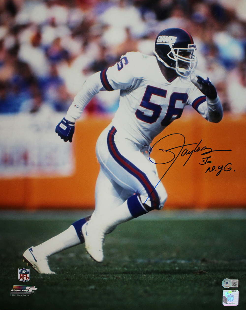 Lawrence Taylor Autographed/Signed New York Giants 16x20 Photo Beckett