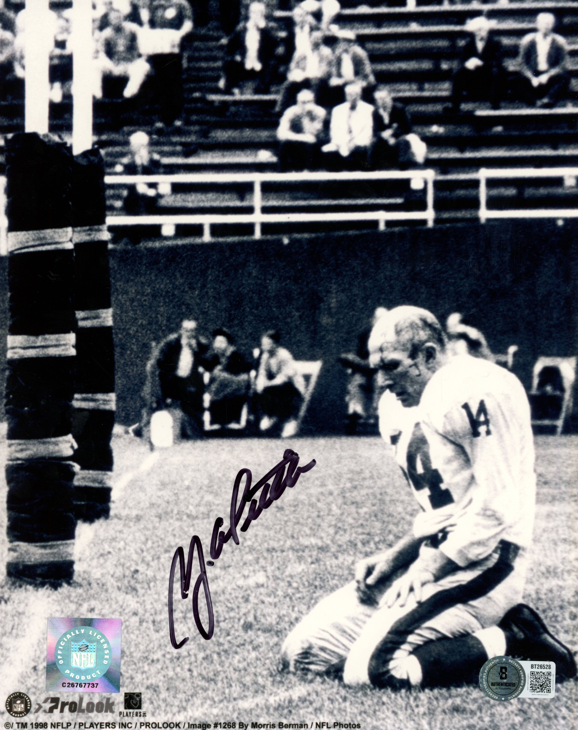 YA Tittle Autographed New York Giants 8x10 Photo PL B&W Beckett 56787