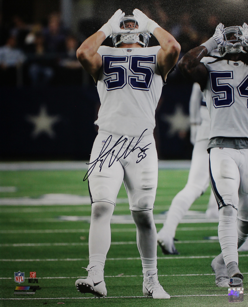 Leighton Vander Esch Autographed Dallas Cowboys 16x20 Photo Beckett BAS