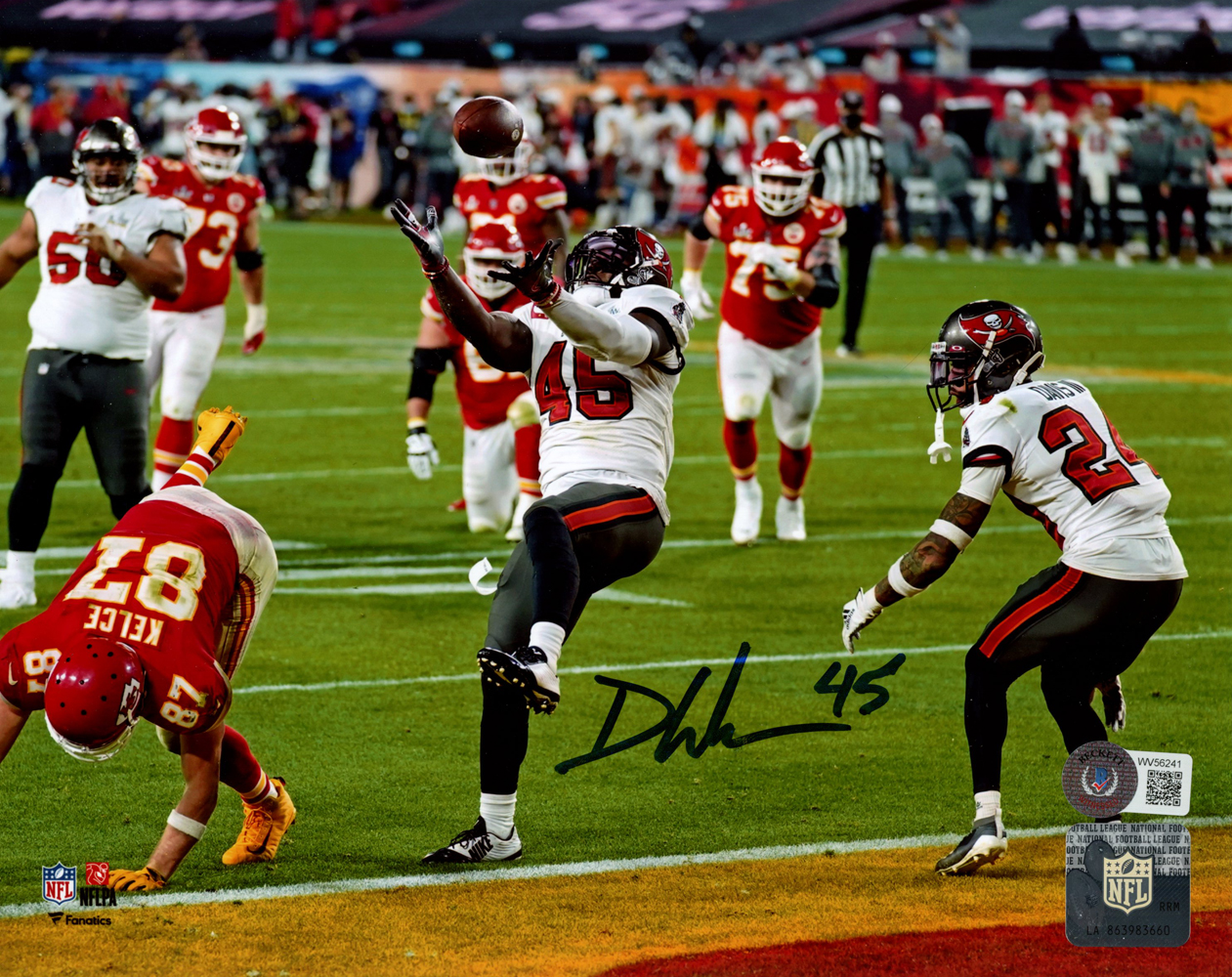 Devin White Autographed/Signed Tampa Bay Buccaneers 8x10 Photo Beckett