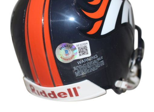 Darrent Williams Autographed Denver Broncos VSR4 Mini Helmet Beckett