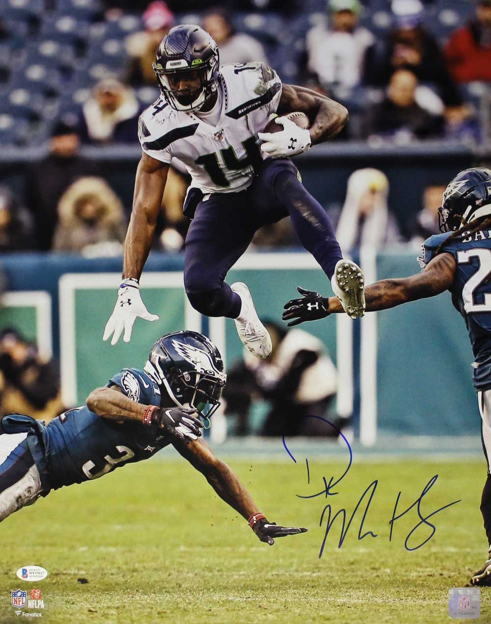 DK Metcalf Autographed/Signed Seattle Seahawks 16x20 Photo BAS 31642