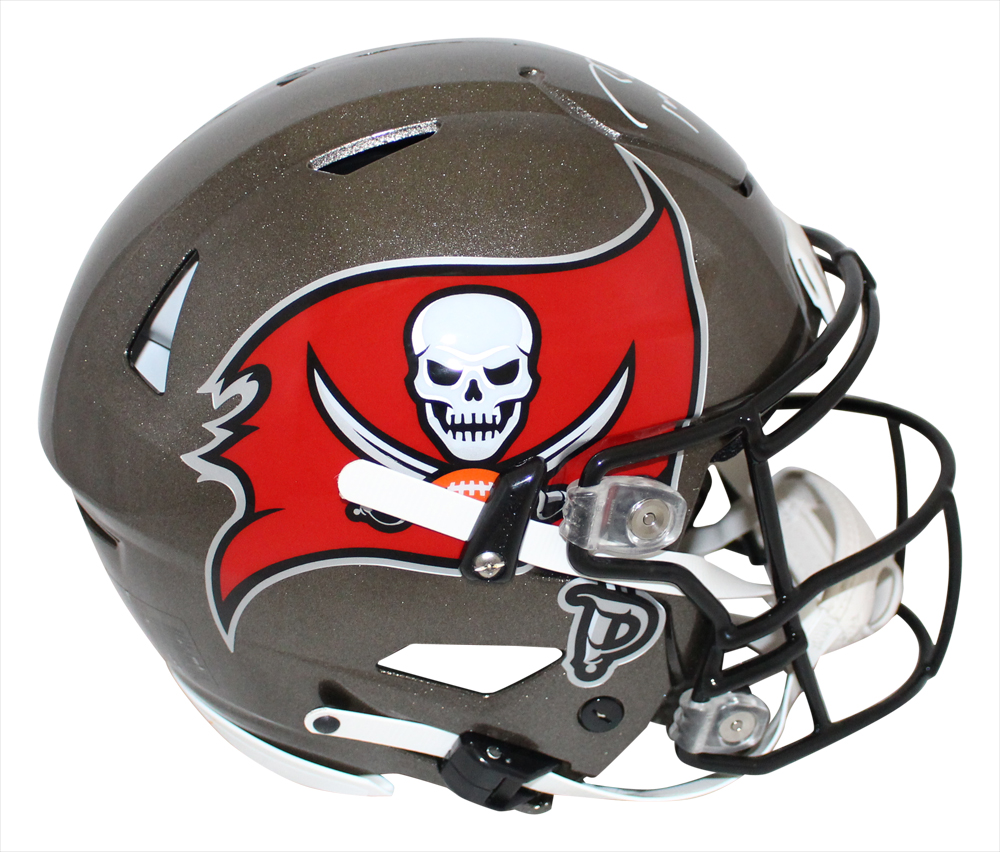 Tom Brady Signed Tampa Bay Buccaneers Authentic Speed Flex Helmet FAN 31840